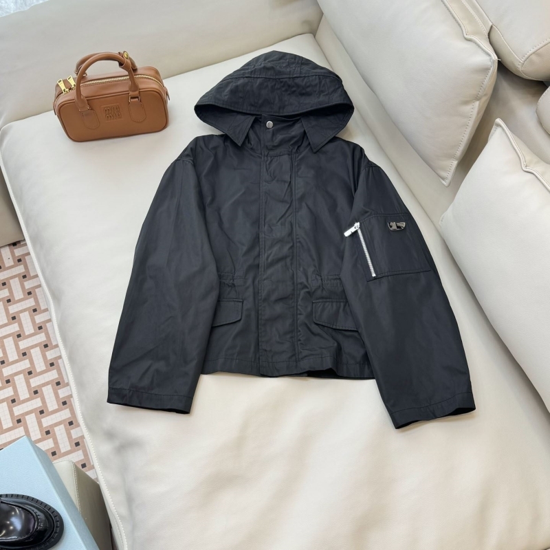 B**rry down coat